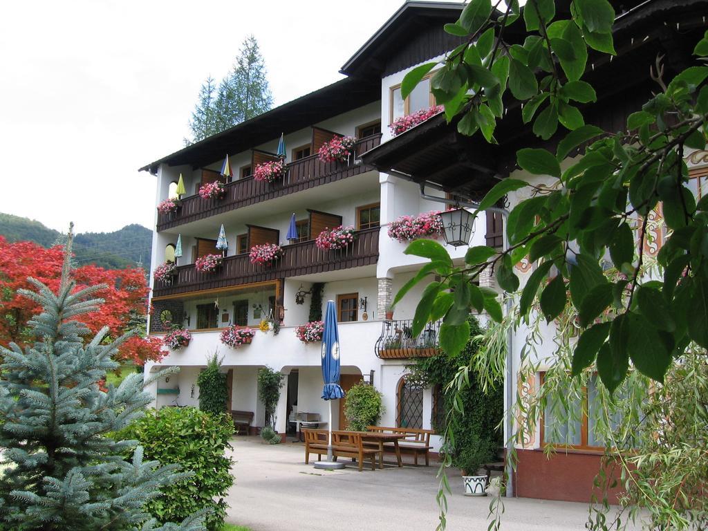 Hotel Backer-Ferdl Panzio Hinterstoder Exterior foto